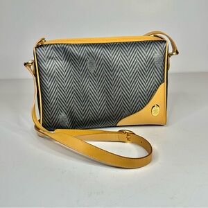 Vintage Mark Cross Shoulder Bag. Like New!!!